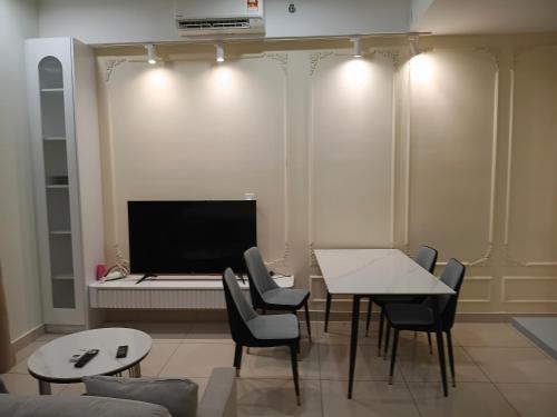 Trion KL Family Suite 3 Bedroom 3 Bathroom By Hazeline Suitestay, Kuala Lumpur