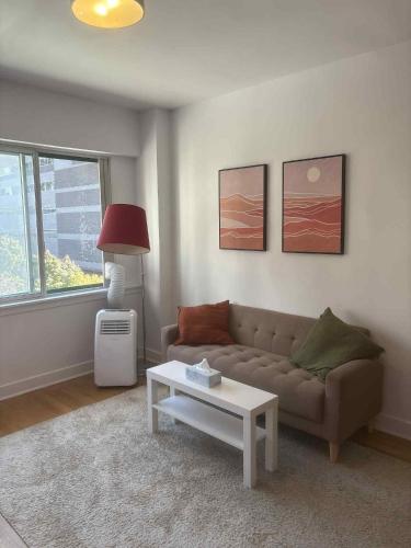 Cozy 1BDR in Prime location - Walk to Everything