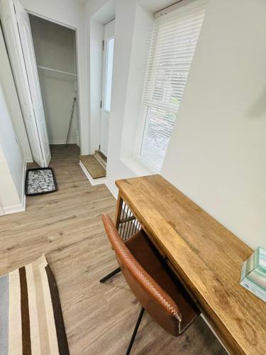 Peaceful Pilsen Garden Apt in Lower West Side