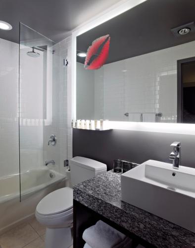 ACME Hotel Company