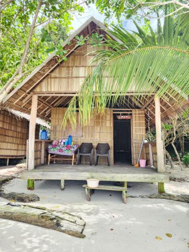 Intum Homestay in Kri