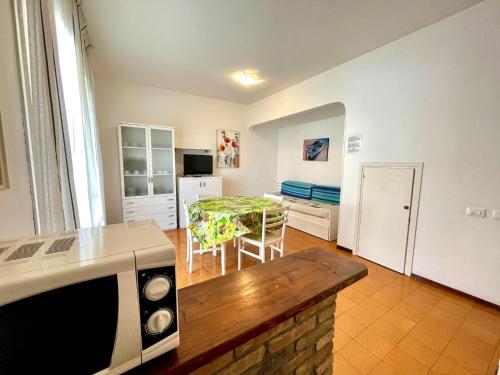 Relax in a villa with private garden, Porto Santa Margherita di Caorle (foto 9)