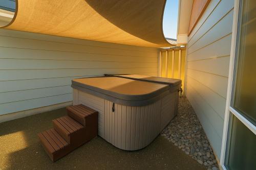 poreamme, Driftwood House in Foxton Beach