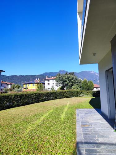 Iseo garden suite in ปาราติโก