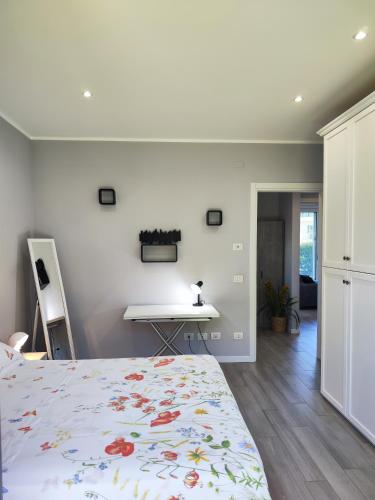 Iseo garden suite in ปาราติโก