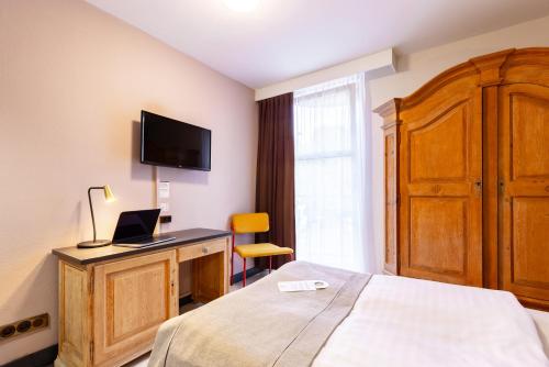 1 twin bed