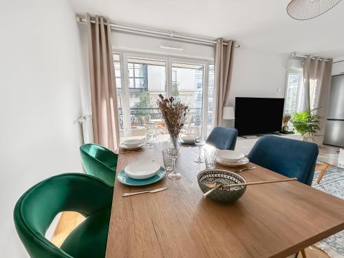 Balcon privé Parking & Fibre Proche Paris (Balcon prive Parking & Fibre Proche Paris) in Обон