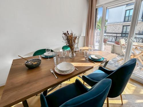 Balcon privé Parking & Fibre Proche Paris (Balcon prive Parking & Fibre Proche Paris) in Обон