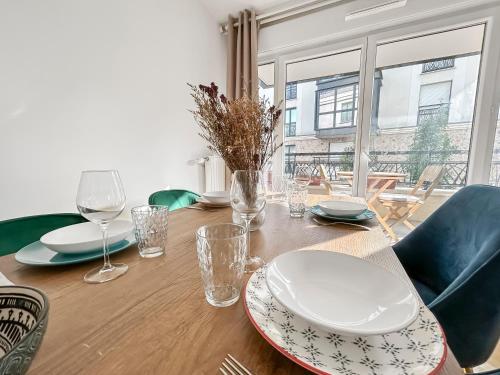 Balcon privé Parking & Fibre Proche Paris (Balcon prive Parking & Fibre Proche Paris) in Обон