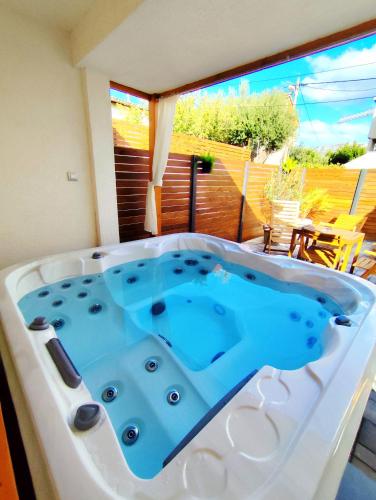 Tonina - private jacuzzi, free parking, terrace, Split (Foto 7)