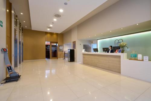 M.A. Hotel Sevilla Congresos - image 4