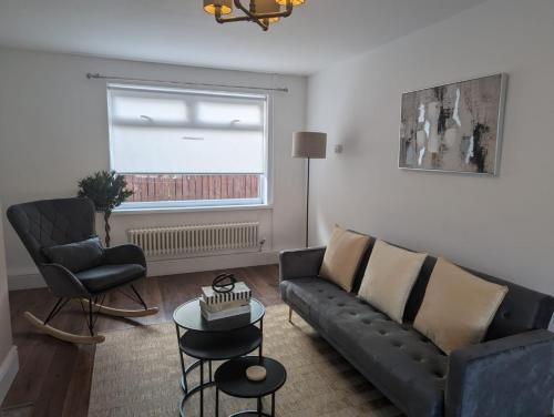 3 bed modern close to Nissan