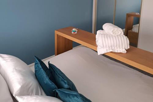 Apartment - Sleeps 4 - Pet friendly - Parking, Troon (Foto 4)