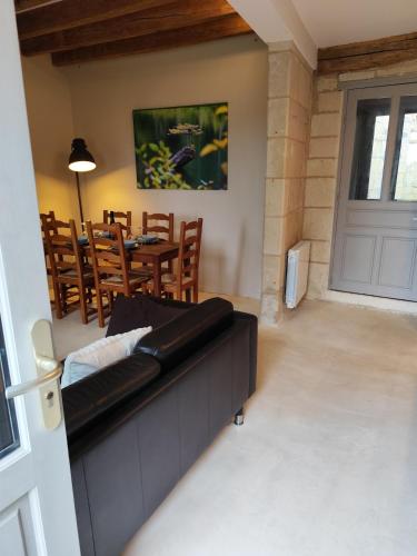 Logis troglodyte cosy & vue sur la Loire in Souzay-Champigny
