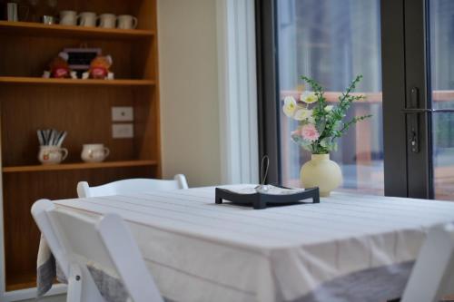 Family Friendly 1BR in Howick, Near Beach and Cafes, Auckland (photo 5)