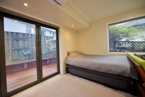 Family Friendly 1BR in Howick, Near Beach and Cafes, Auckland (photo 10)