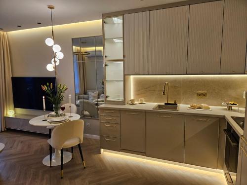 ห้องครัว, Perła Słońca Premium Apartament private parking (Perla Slonca Premium Apartament private parking) in โปลนอก