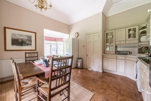 Balnagown Estates Swiss Cottage in Тейн
