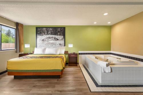 Super 8 by Wyndham Ankeny/Des Moines Area - image 6
