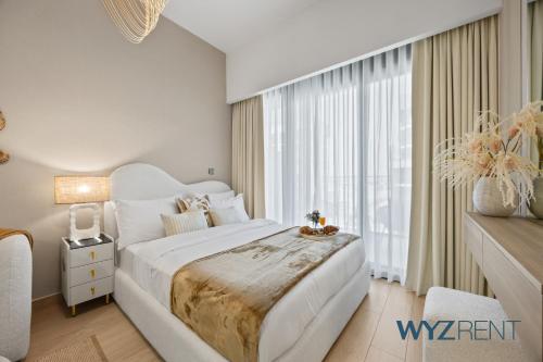 Newly Listed Airy Boho Studio Azizi Riviera 26, Дубай