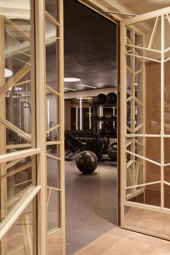 The Newman - image 4