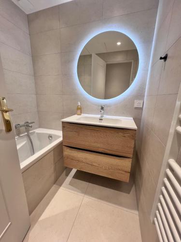 Bathroom, L'Oranger d'Azur in Le Fournel