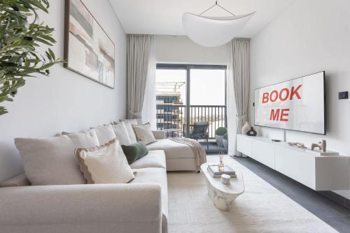 StayShort - Meydan One Apartment Sleeps 4 with a Great Pool, Dubai