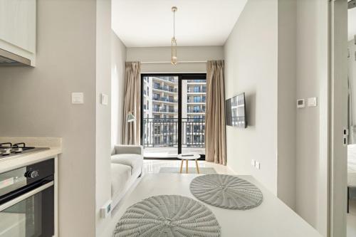 Stylish 1BR w/ Pool View | Heart of Business Bay, Dubái (foto 5)