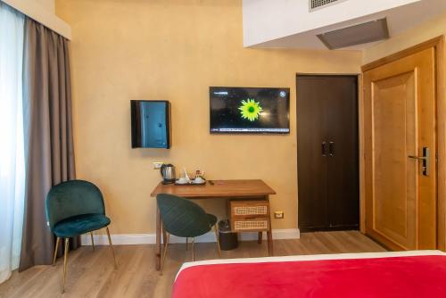 Hotel Tritone Rome - image 9