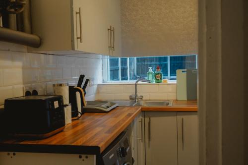 Modern 2BR House in Rotherham Contractor and Family in Rawmarsh