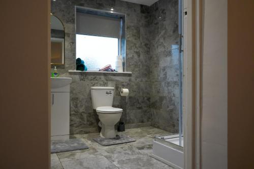 Modern 2BR House in Rotherham Contractor and Family in Rawmarsh