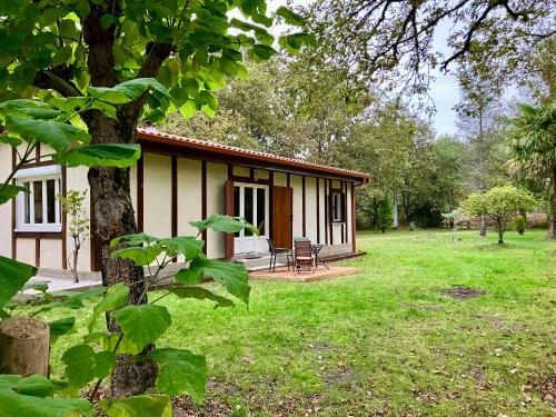 Maison en forêt, calme, proche village et piste cyclable - meublé 3 étoiles gîte à louer Uza