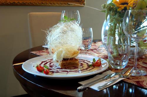 Hotel Ester - image 2