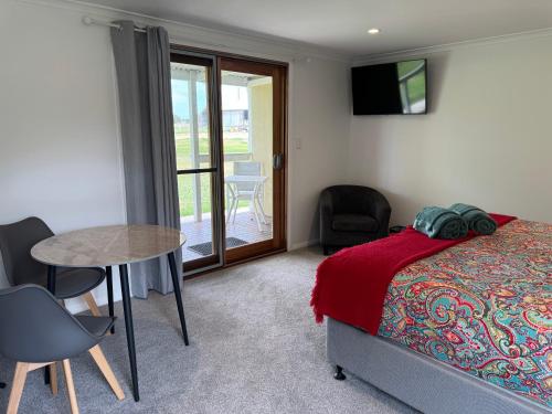 Poona Farm Estate - The Lodge in Mount Dutton Bay