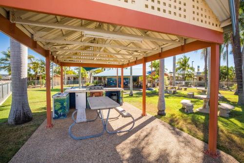 Townsville Lakes Holiday Park