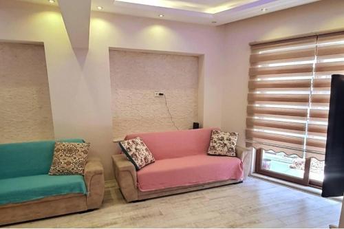 Central 1 Bed w Balcony Sea Views & Roof Terrace