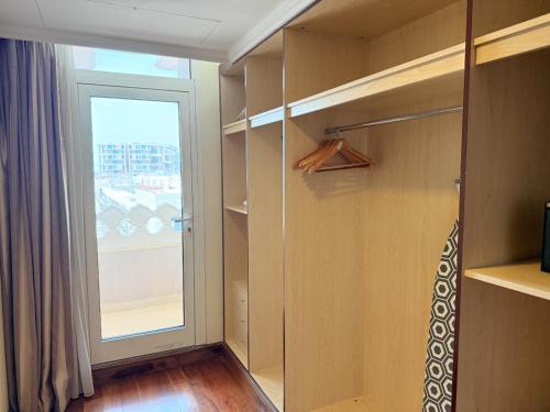 Elegant 2BR Beach Apartment Grandeur Residence, Palm Jumeirah, Dubai (Foto 2)
