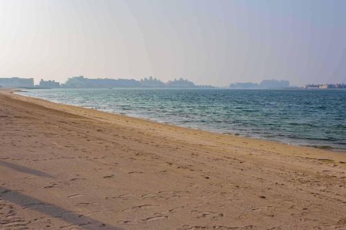 Elegant 2BR Beach Apartment Grandeur Residence, Palm Jumeirah, Dubai (Foto 9)