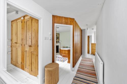 Bathroom, The Walled Garden by Huluki in Hurstpierpoint and Sayers Common