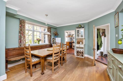 Facilities, The Walled Garden by Huluki in Hurstpierpoint and Sayers Common