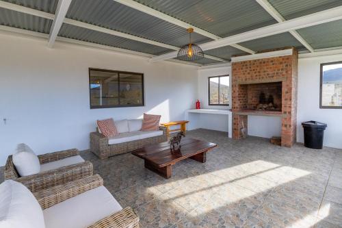 Desert Wind Private Guest and Game Farm Room Type - Deluxe Family Suite