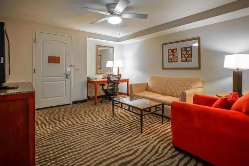 Hilton Garden Inn Kankakee - image 13