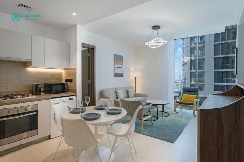 Kitchen, Blue Breeze - Luxury 2BR in Sobha Creek Vistas Near Downtown in Nad Al Sheba