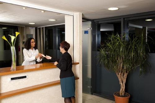 Lobby, Sejours and Affaires Paris Ivry in Ivry-sur-Seine