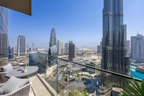 Address Dubai Opera Residence with Burj Khalifa Views, Dubaj