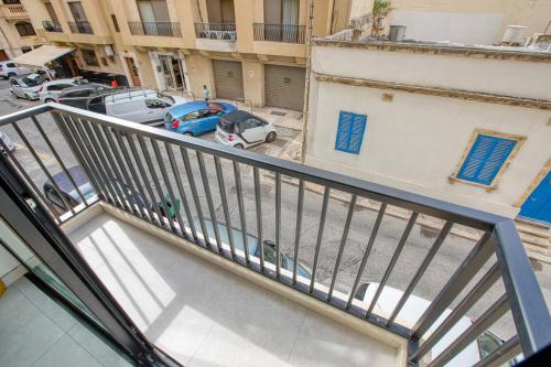 Spacious & Cozy 4-Bedroom in Sliema JELL1-2 - image 2