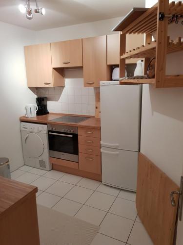 2 x Apartments bei Augsburger Platz 1x Nr 5 - Studio Apartment mit Balkon und Parkplatz und 1 x Nr5-B - 2 ZW ohne Balkon und Parkplatz, Stuttgart (photo 2)