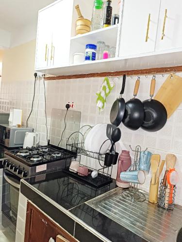 Homely Studio with free parking Balcony & Office desk in คีซูมู