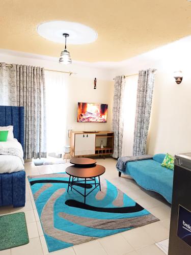 Homely Studio with free parking Balcony & Office desk in คีซูมู