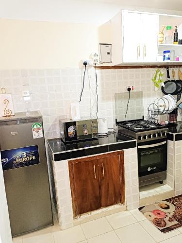 Homely Studio with free parking Balcony & Office desk in คีซูมู